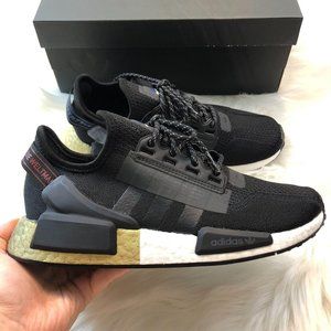NWT Adidas NMD R1 V2 Sneaker Women's Size 7 7.5